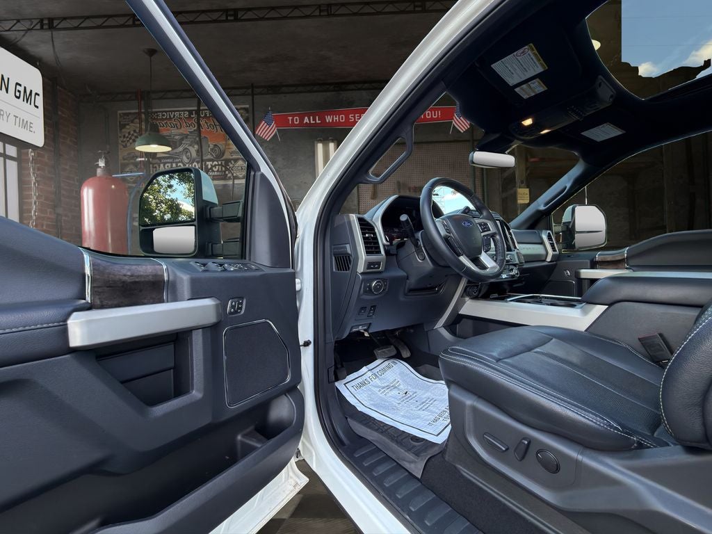 2022 Ford F-250SD Lariat