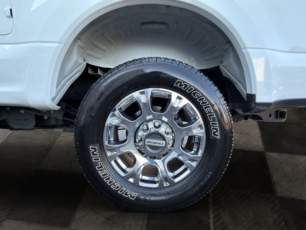 2022 Ford F-350SD Lariat