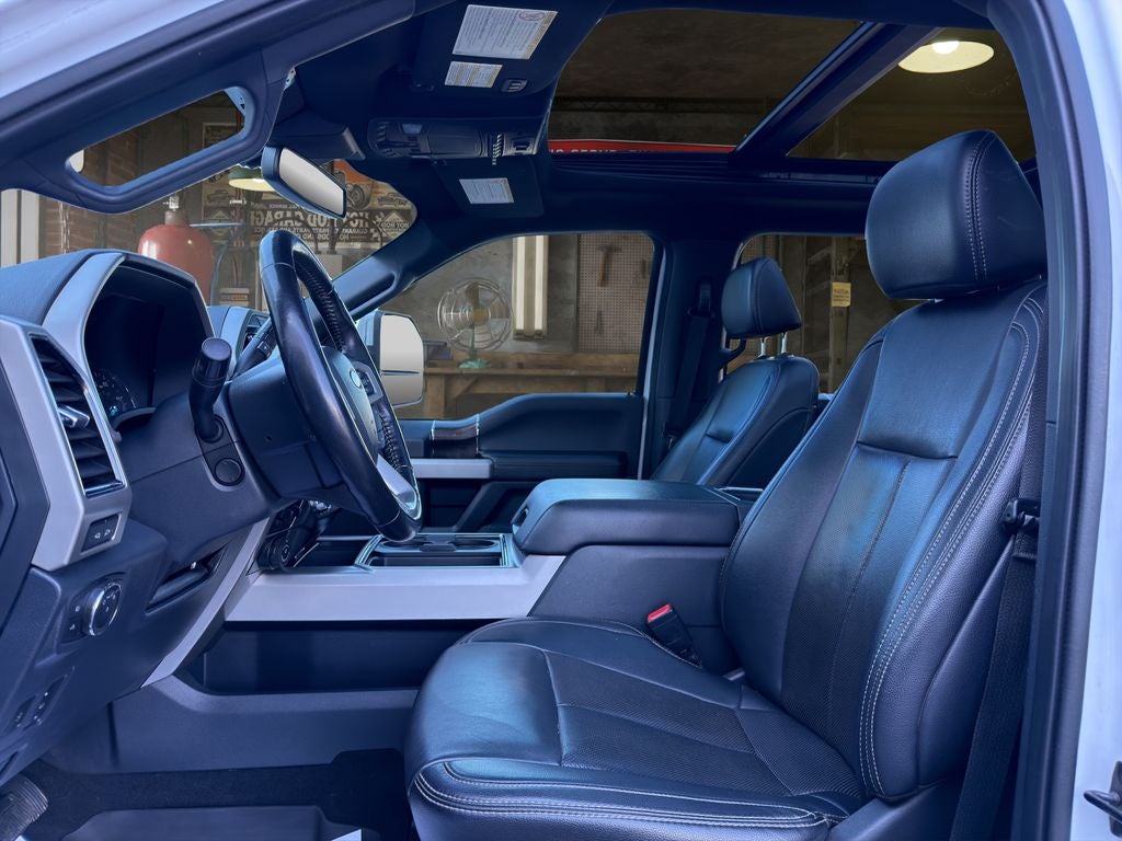 2022 Ford F-350SD Lariat