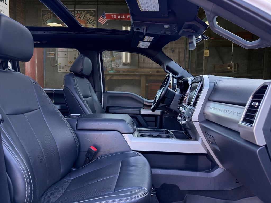 2022 Ford F-350SD Lariat