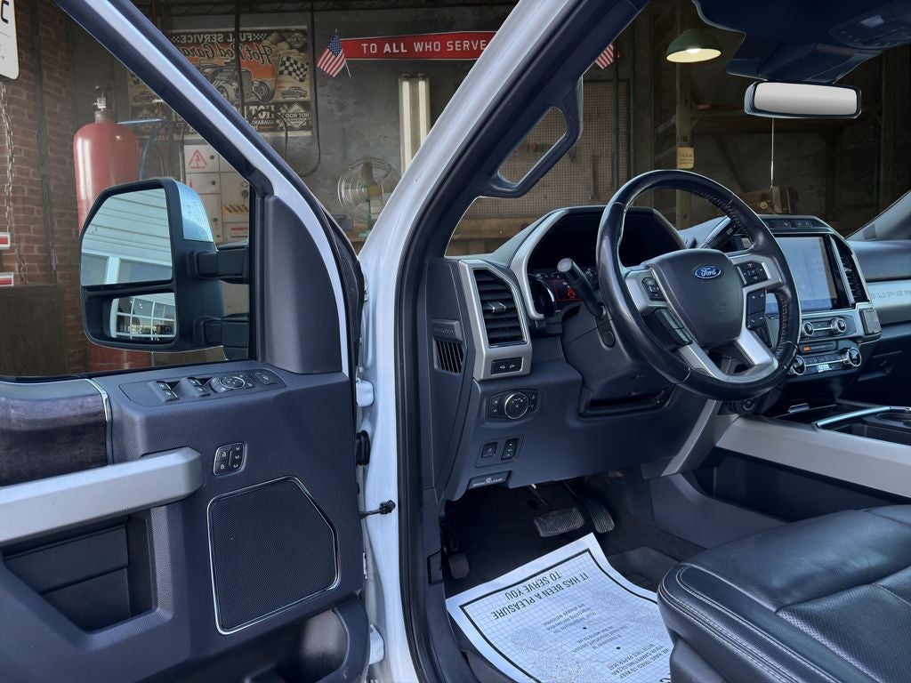 2022 Ford F-350SD Lariat