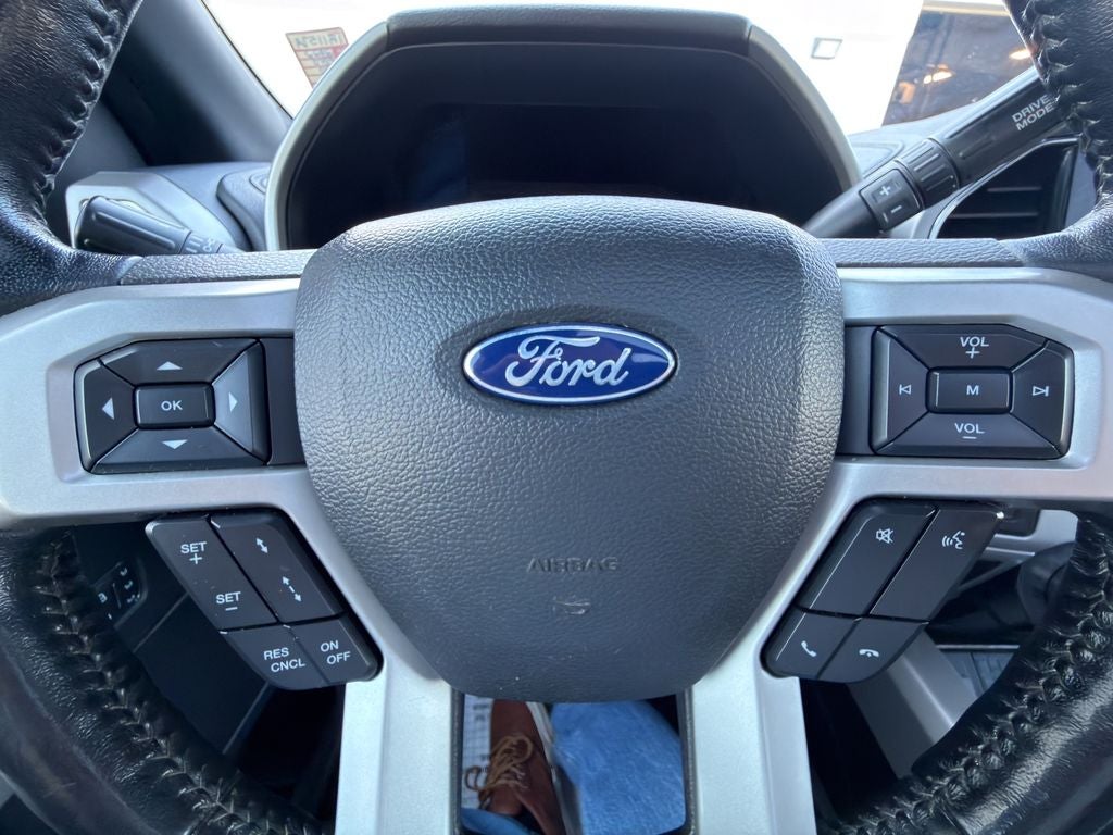 2022 Ford F-350SD Lariat