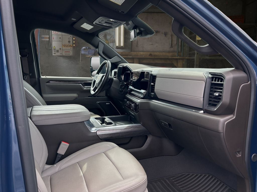 2025 Chevrolet Silverado 3500HD LTZ DRW