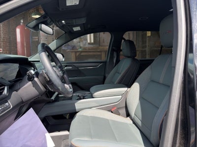 2025 GMC Acadia AT4