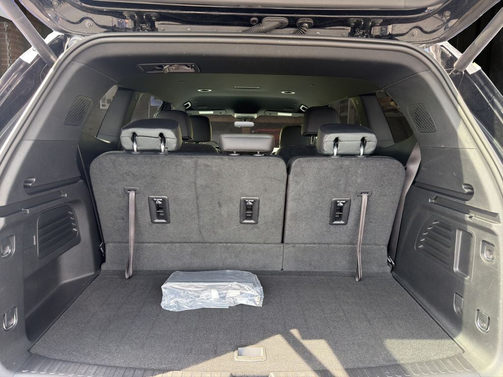 2025 GMC Acadia AT4