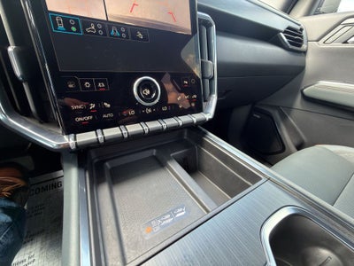 2025 GMC Acadia AT4