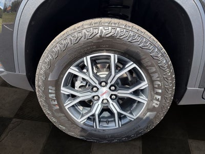 2025 GMC Acadia AT4