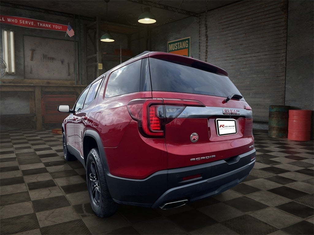 2021 GMC Acadia AT4