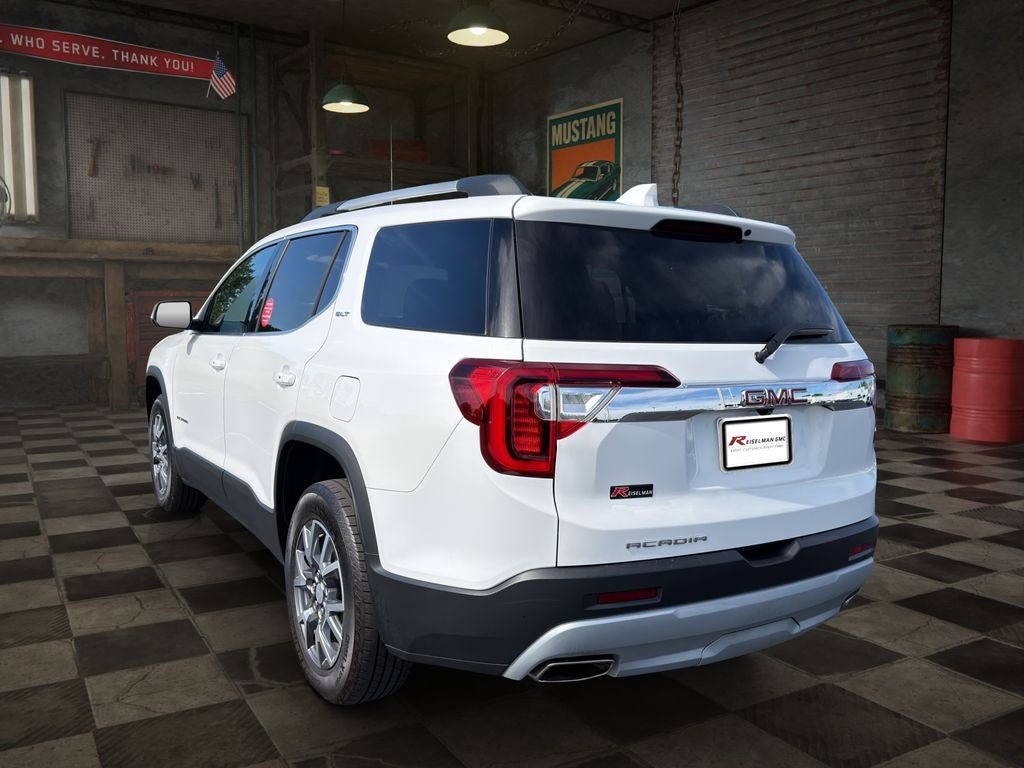 2023 GMC Acadia SLT