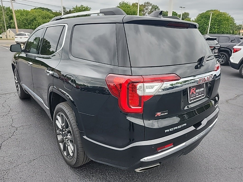 2023 GMC Acadia Denali