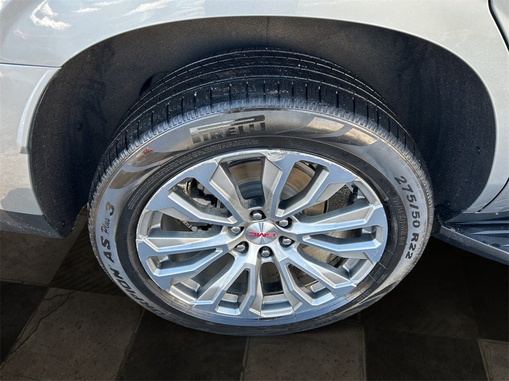 2023 GMC Yukon SLT