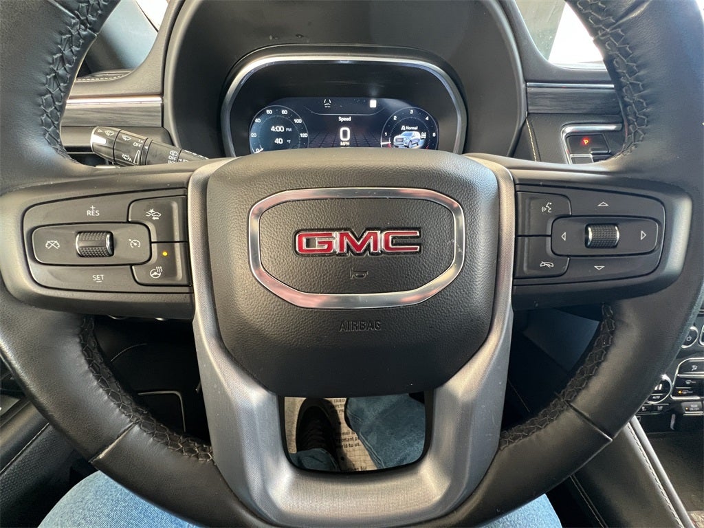 2023 GMC Yukon SLT
