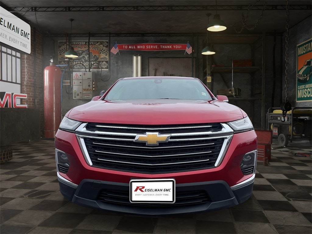 2023 Chevrolet Traverse LT Leather