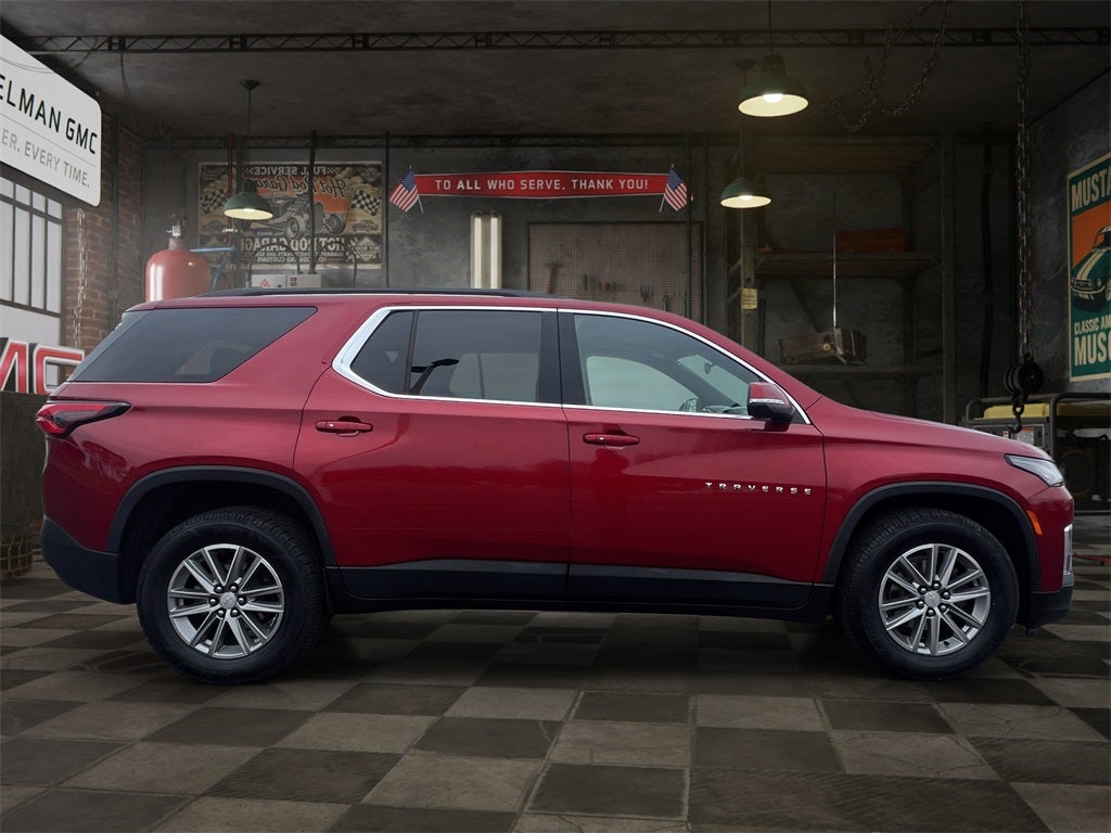 2023 Chevrolet Traverse LT Leather