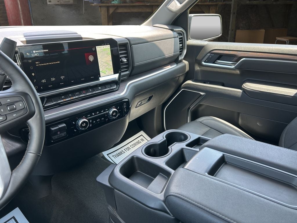 2025 GMC Sierra 1500 SLT