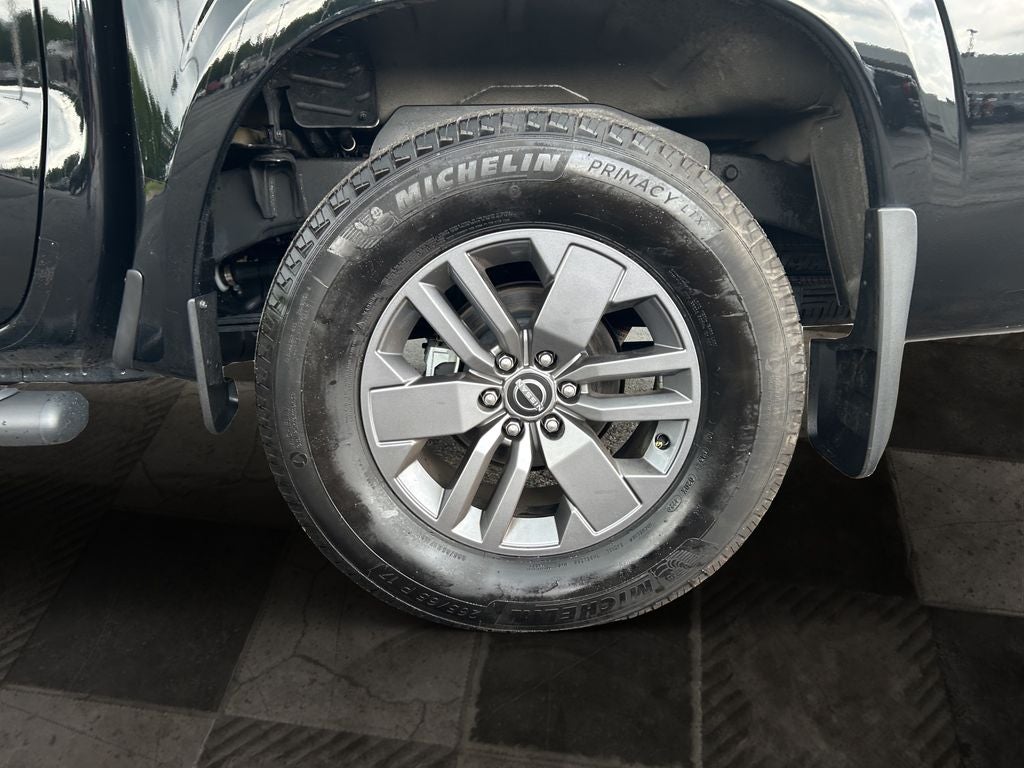 2025 Nissan Frontier SV