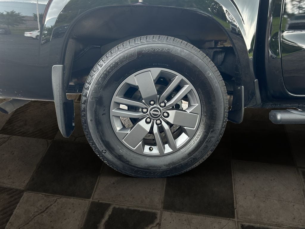 2025 Nissan Frontier SV