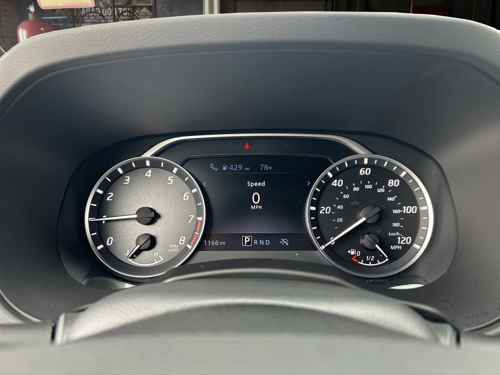 2025 Nissan Frontier SV