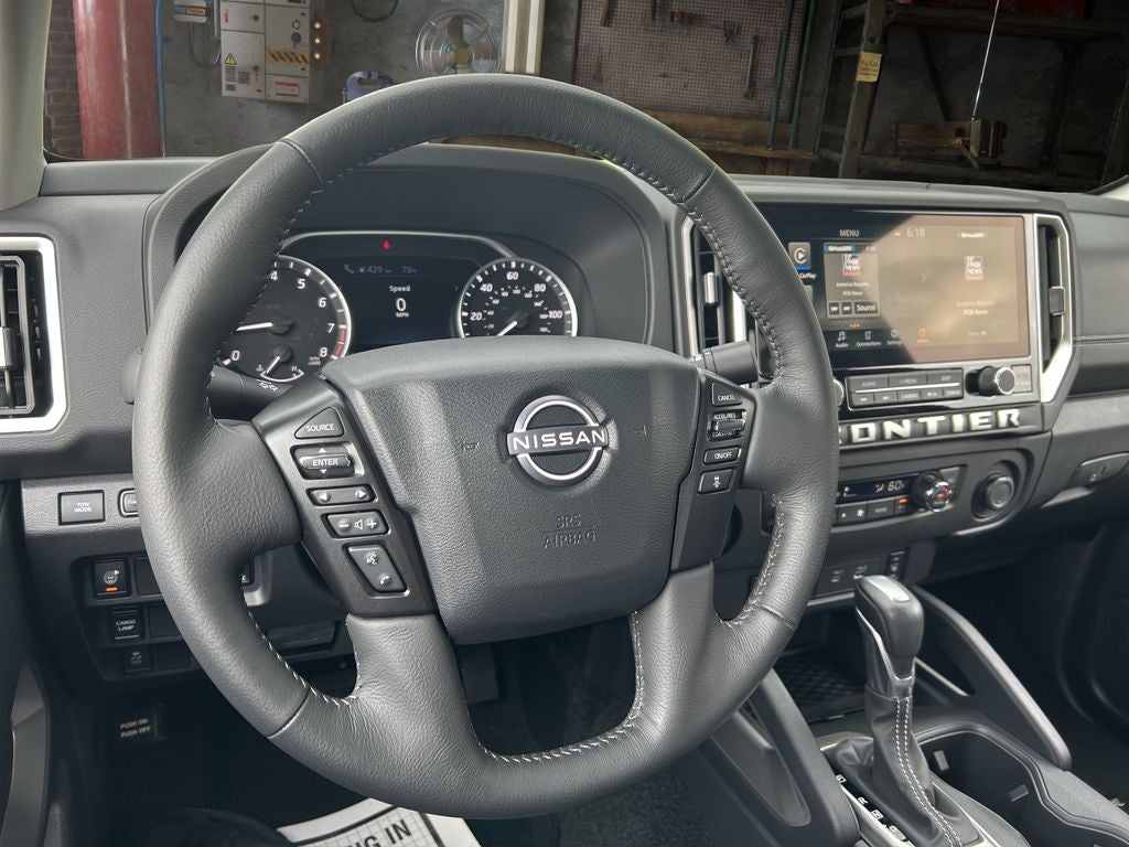 2025 Nissan Frontier SV