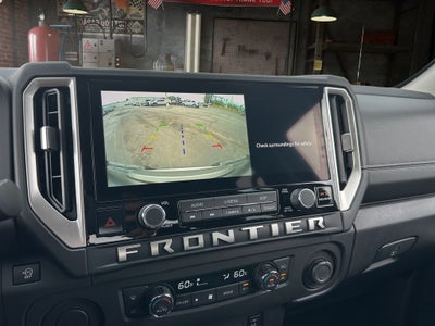 2025 Nissan Frontier SV