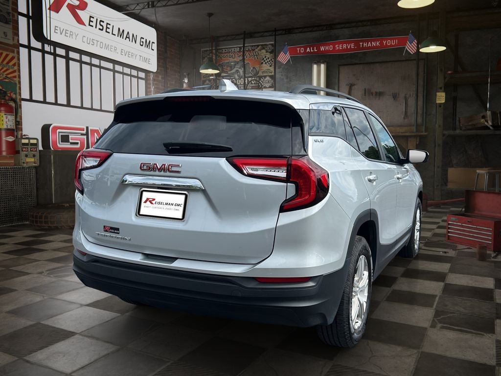 2022 GMC Terrain SLE