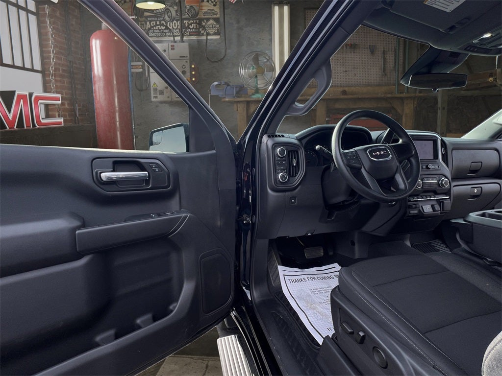 2025 GMC Sierra 1500 Pro