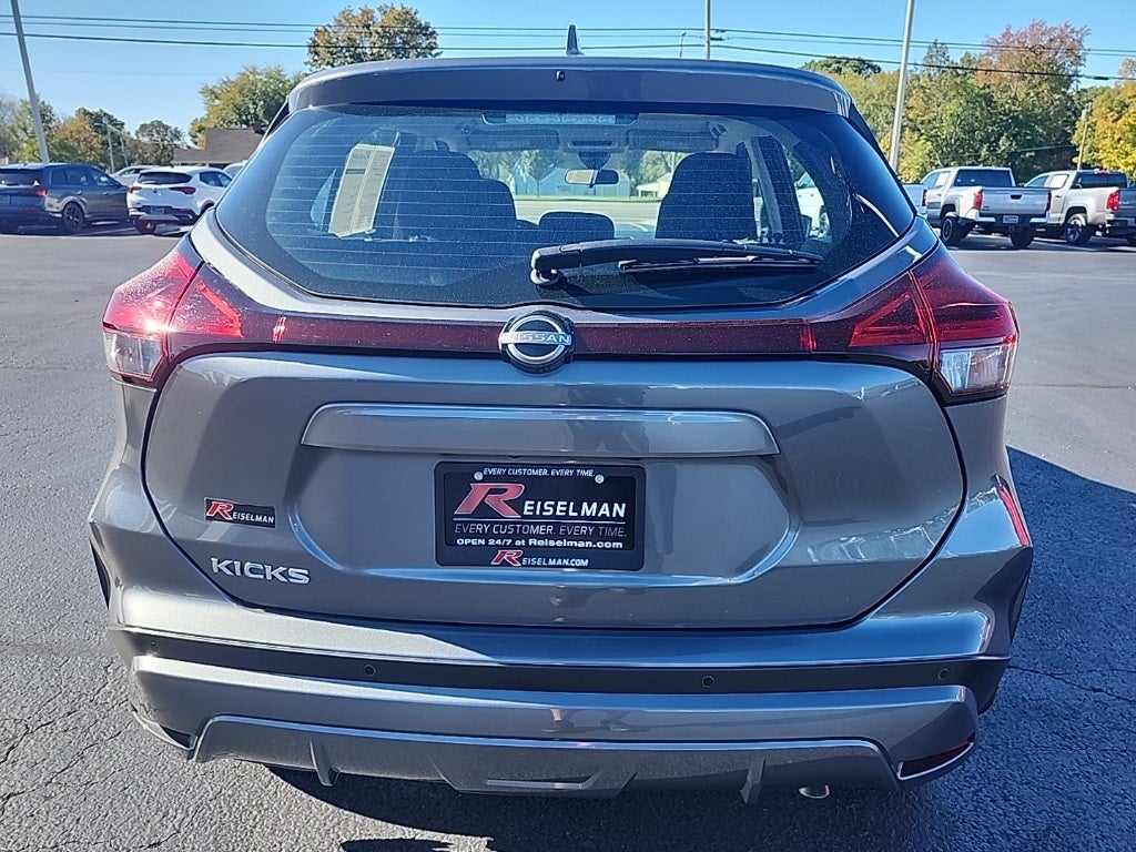 2025 Nissan Kicks Play S