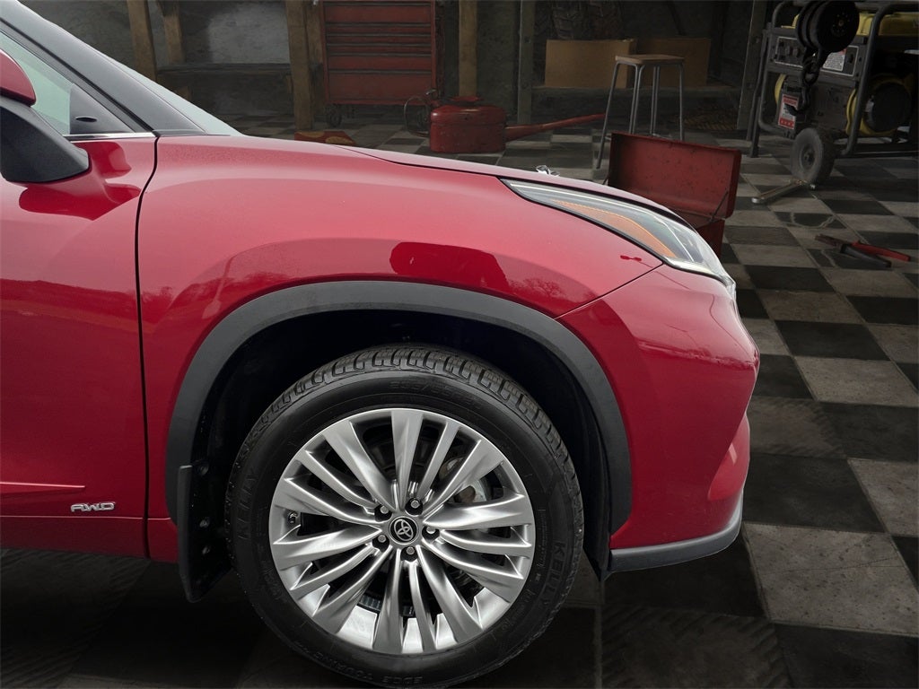 2024 Toyota Highlander Hybrid Platinum