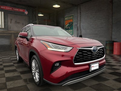2024 Toyota Highlander Hybrid Platinum