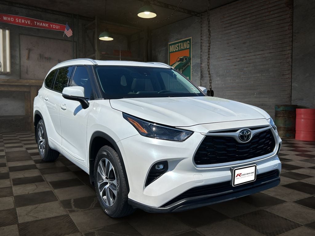 2022 Toyota Highlander XLE