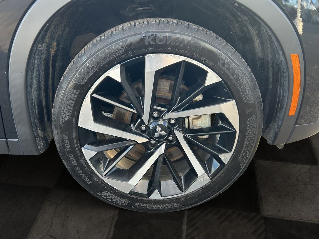 2022 Mitsubishi Outlander SE