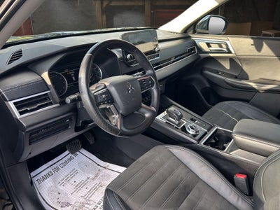 2022 Mitsubishi Outlander SE
