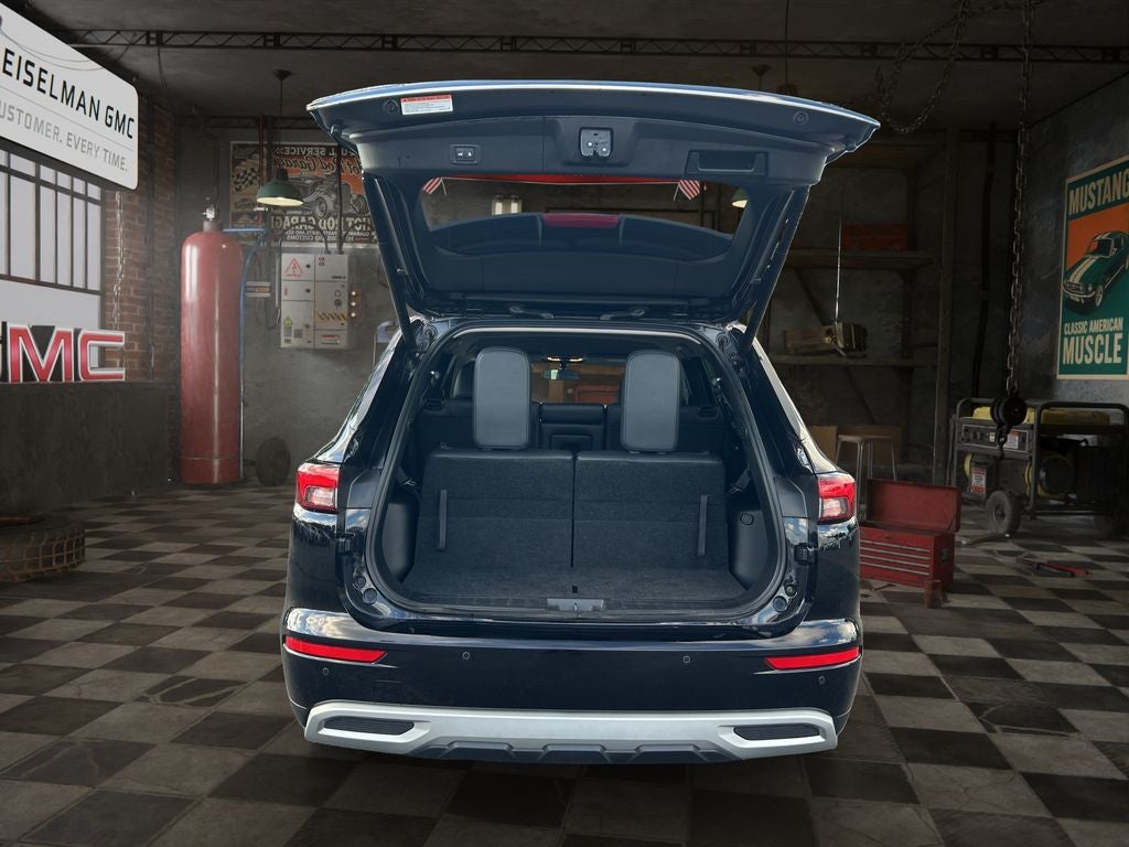 2022 Mitsubishi Outlander SE