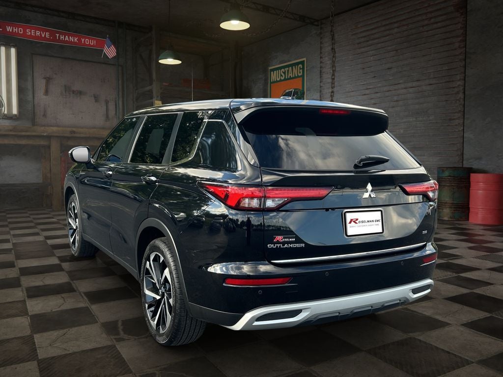 2022 Mitsubishi Outlander SE