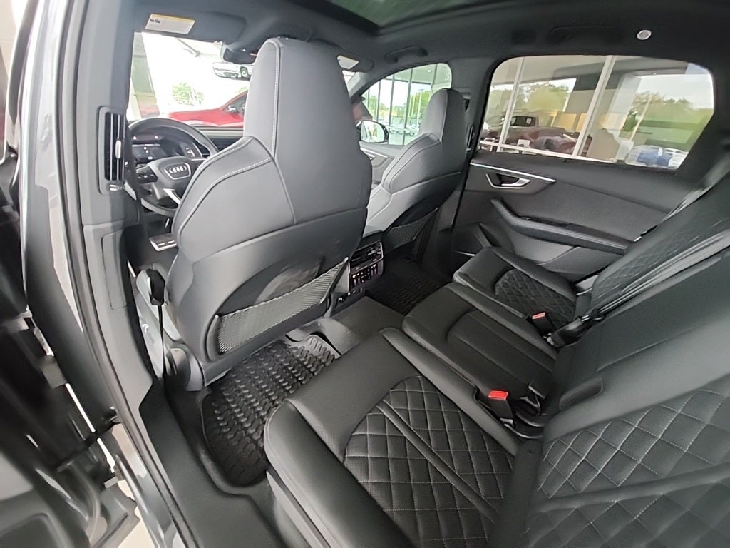 2025 Audi SQ7 Prestige quattro