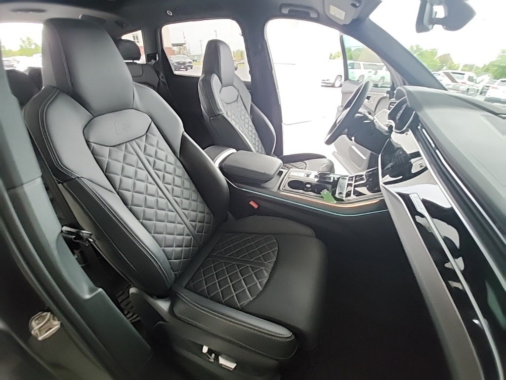 2025 Audi SQ7 Prestige quattro