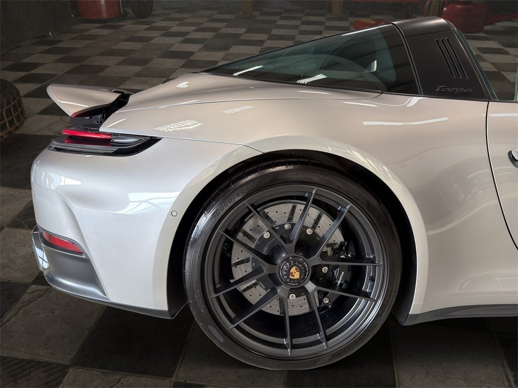 2025 Porsche 911 Targa 4 GTS