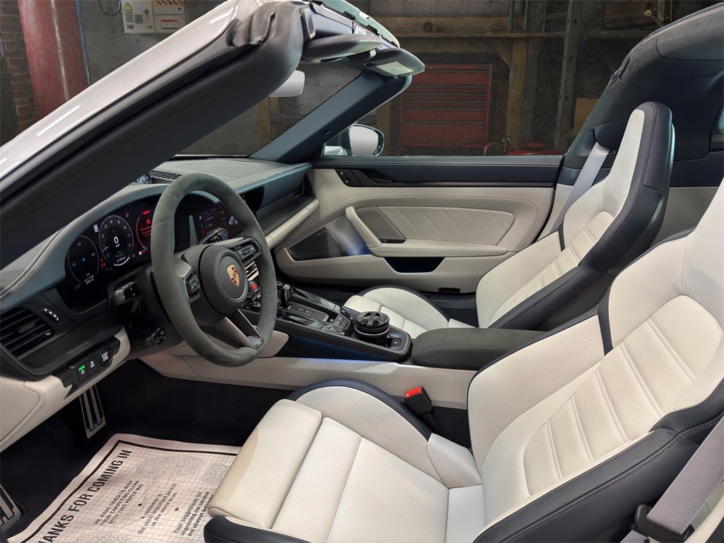 2025 Porsche 911 Targa 4 GTS