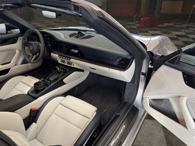 2025 Porsche 911 Targa 4 GTS