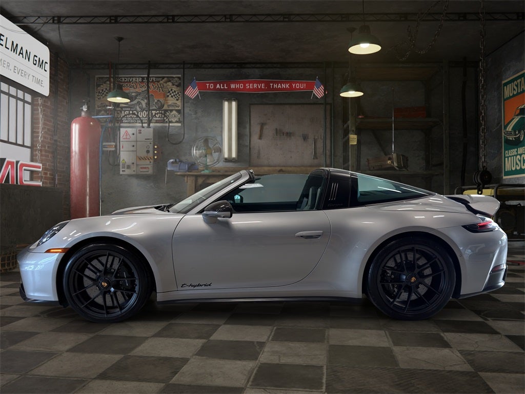 2025 Porsche 911 Targa 4 GTS