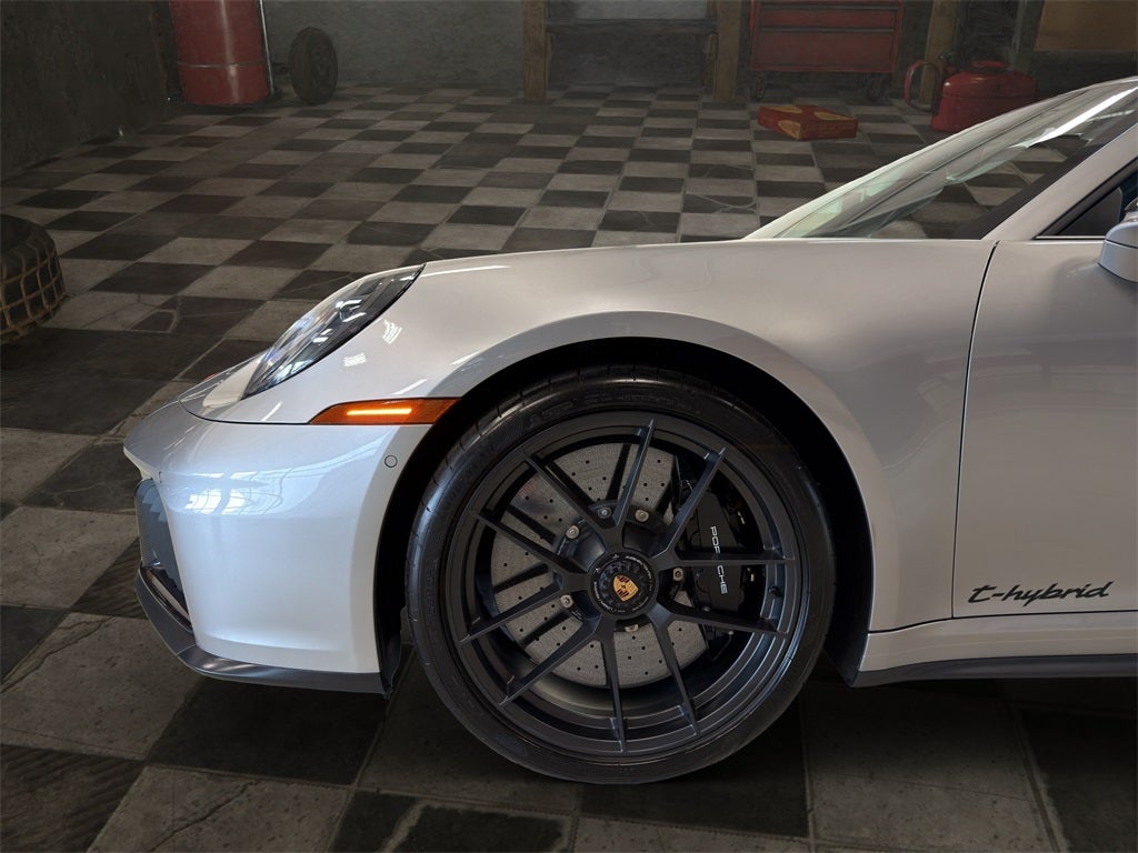 2025 Porsche 911 Targa 4 GTS