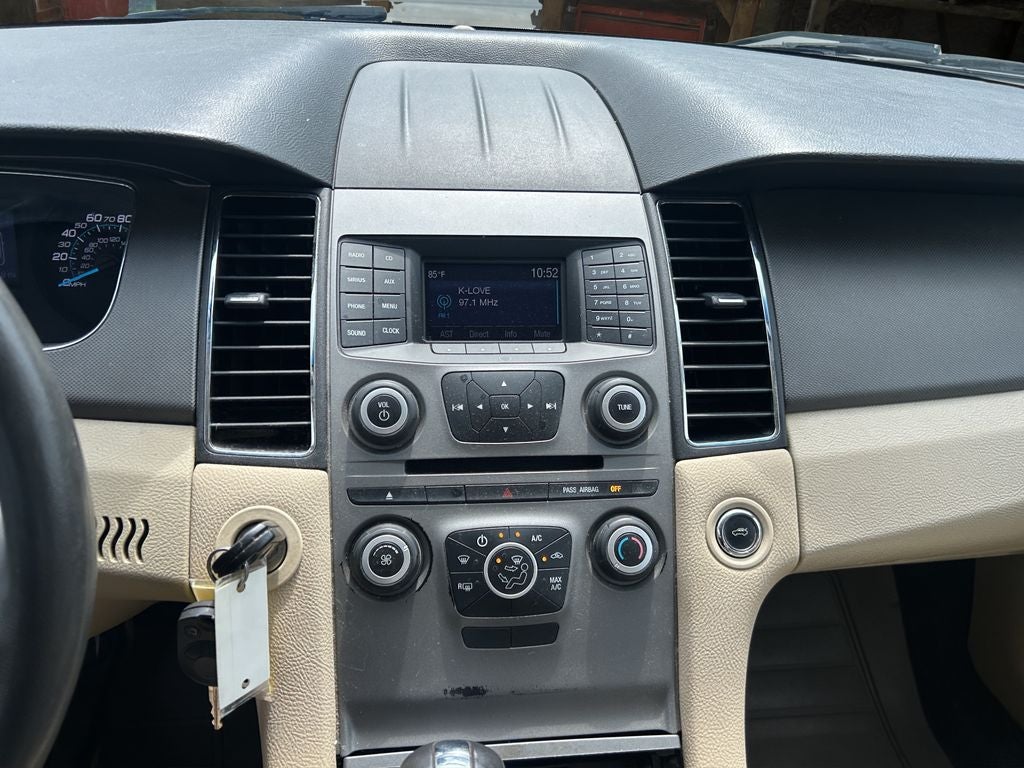 2016 Ford Taurus SE