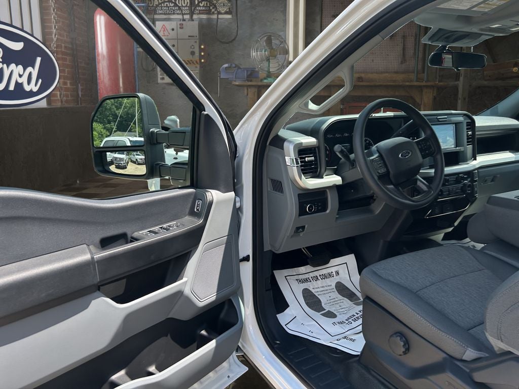 2026 Ford Chassis Cab F-350® XL