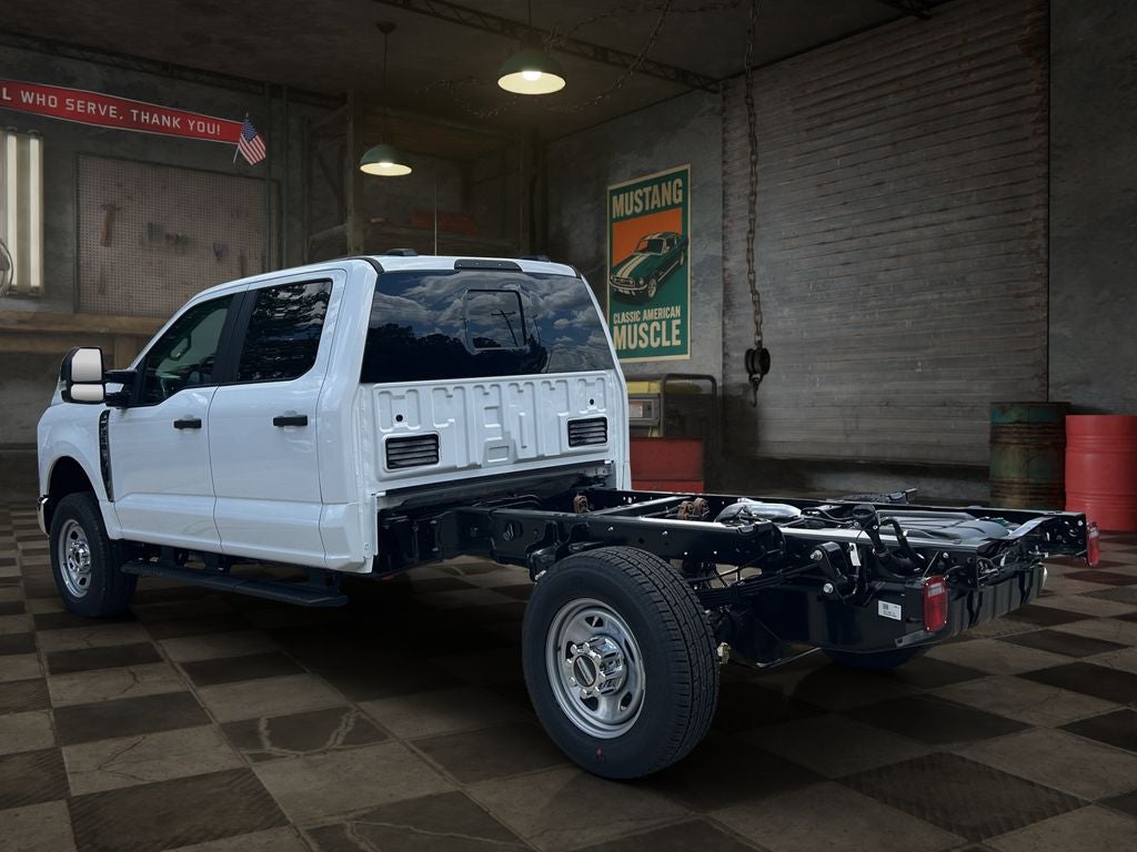 2026 Ford Chassis Cab F-350® XL