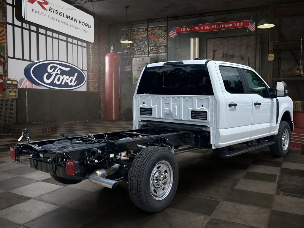 2026 Ford Chassis Cab F-350® XL