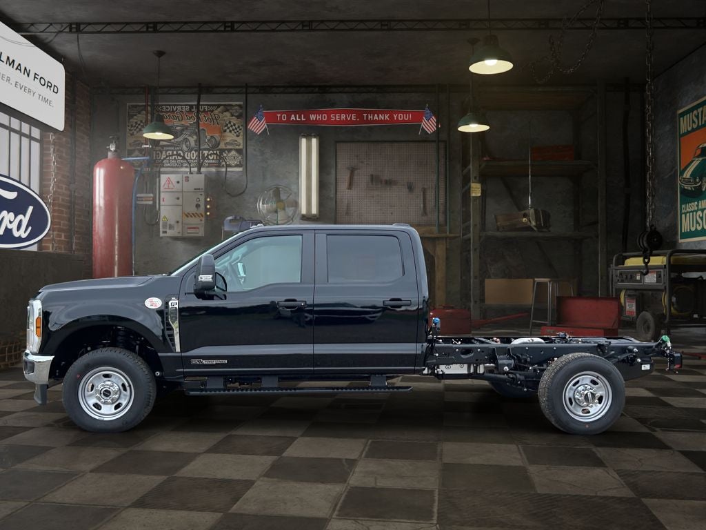2026 Ford Chassis Cab F-350® XL