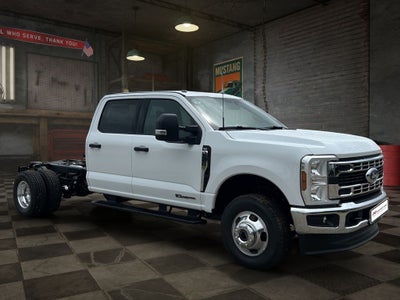 2026 Ford Chassis Cab F-350® XLT