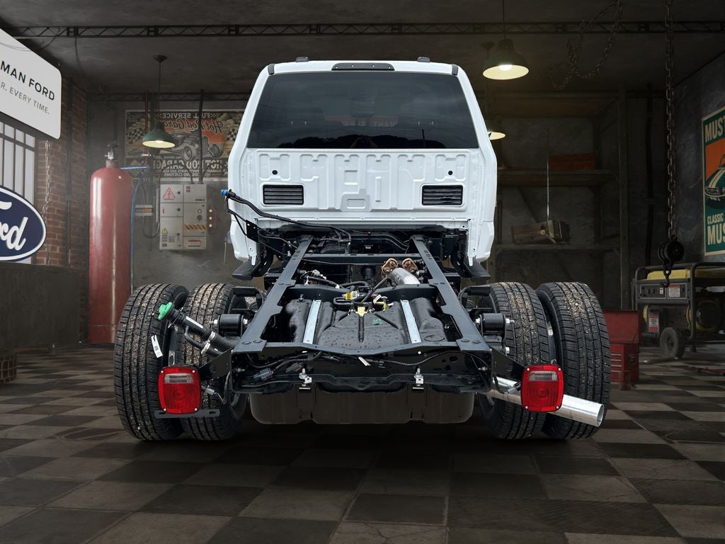 2026 Ford Chassis Cab F-350® XLT