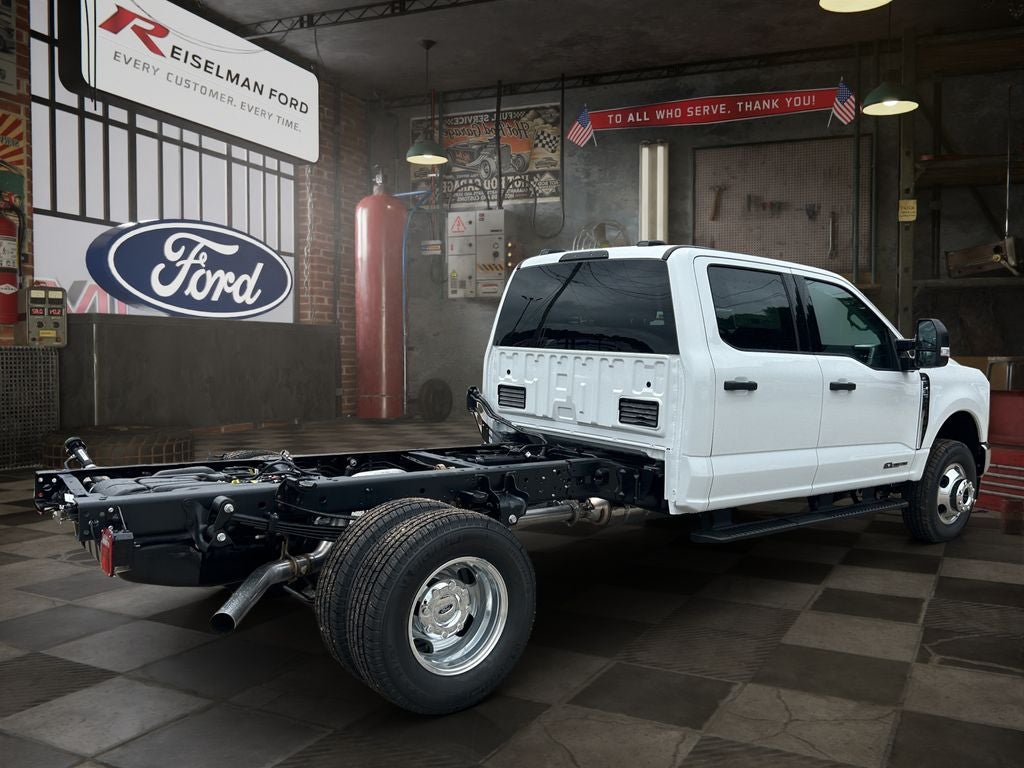 2026 Ford Chassis Cab F-350® XLT