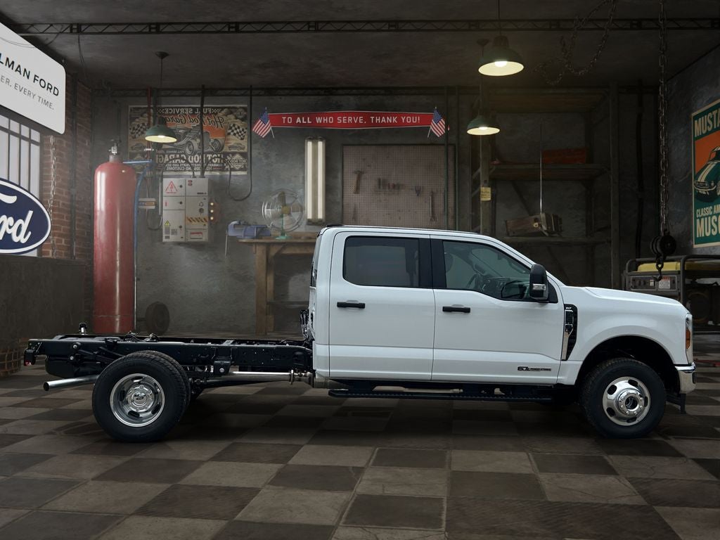 2026 Ford Chassis Cab F-350® XLT